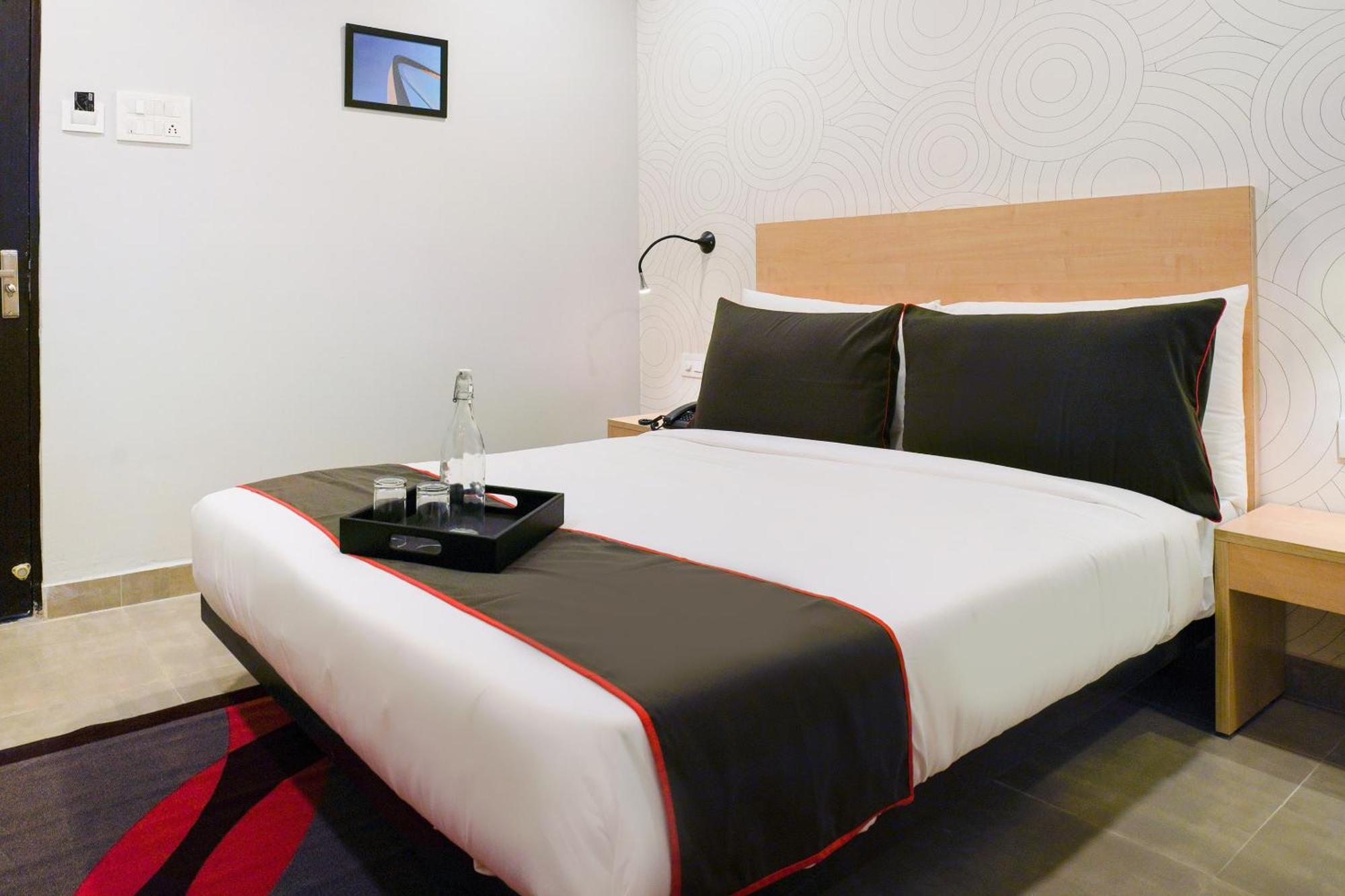 Fabhotel The Cinco Primera - Nr Kbr Park, Banjara Hills Hyderabad Exterior photo
