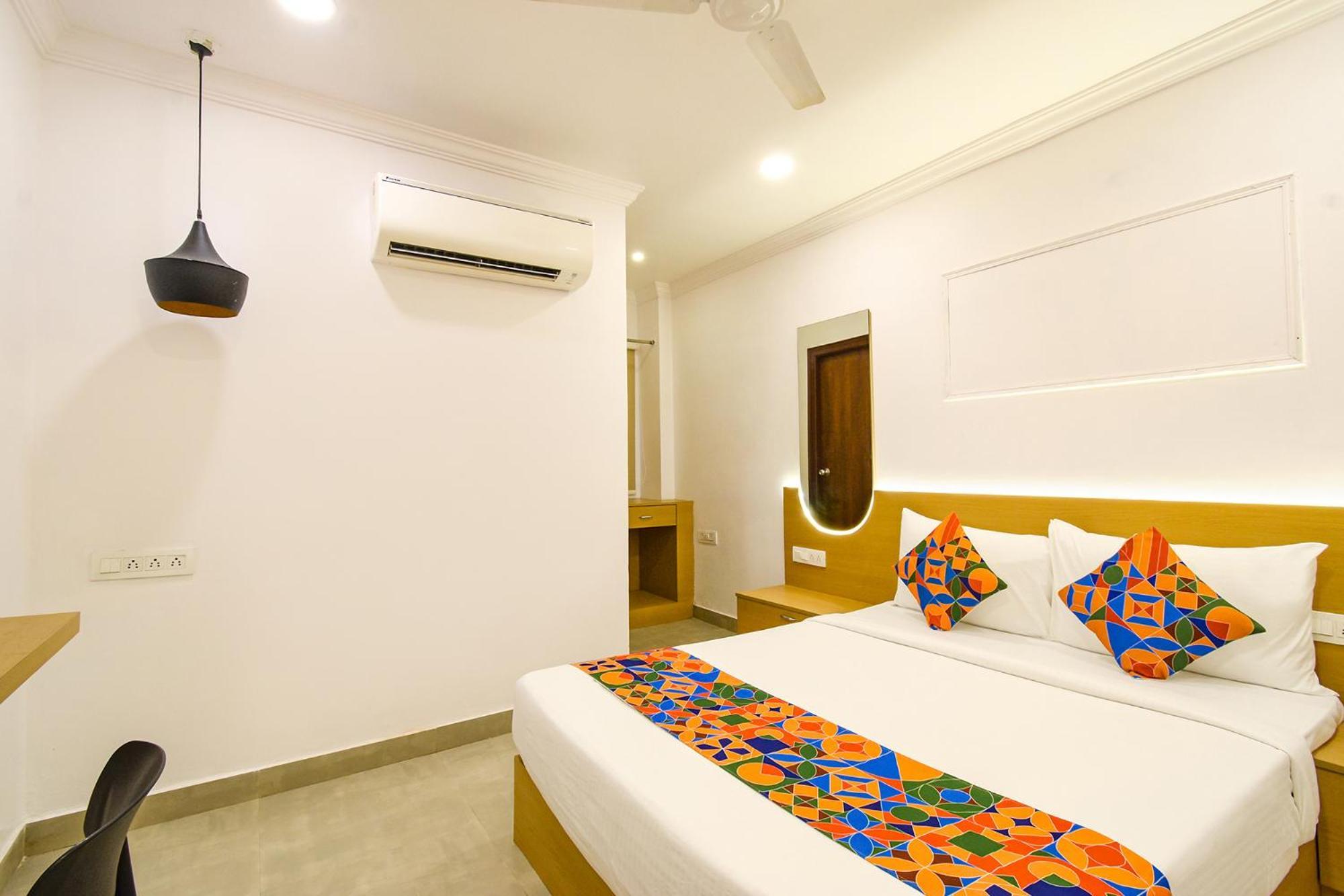 Fabhotel The Cinco Primera - Nr Kbr Park, Banjara Hills Hyderabad Exterior photo
