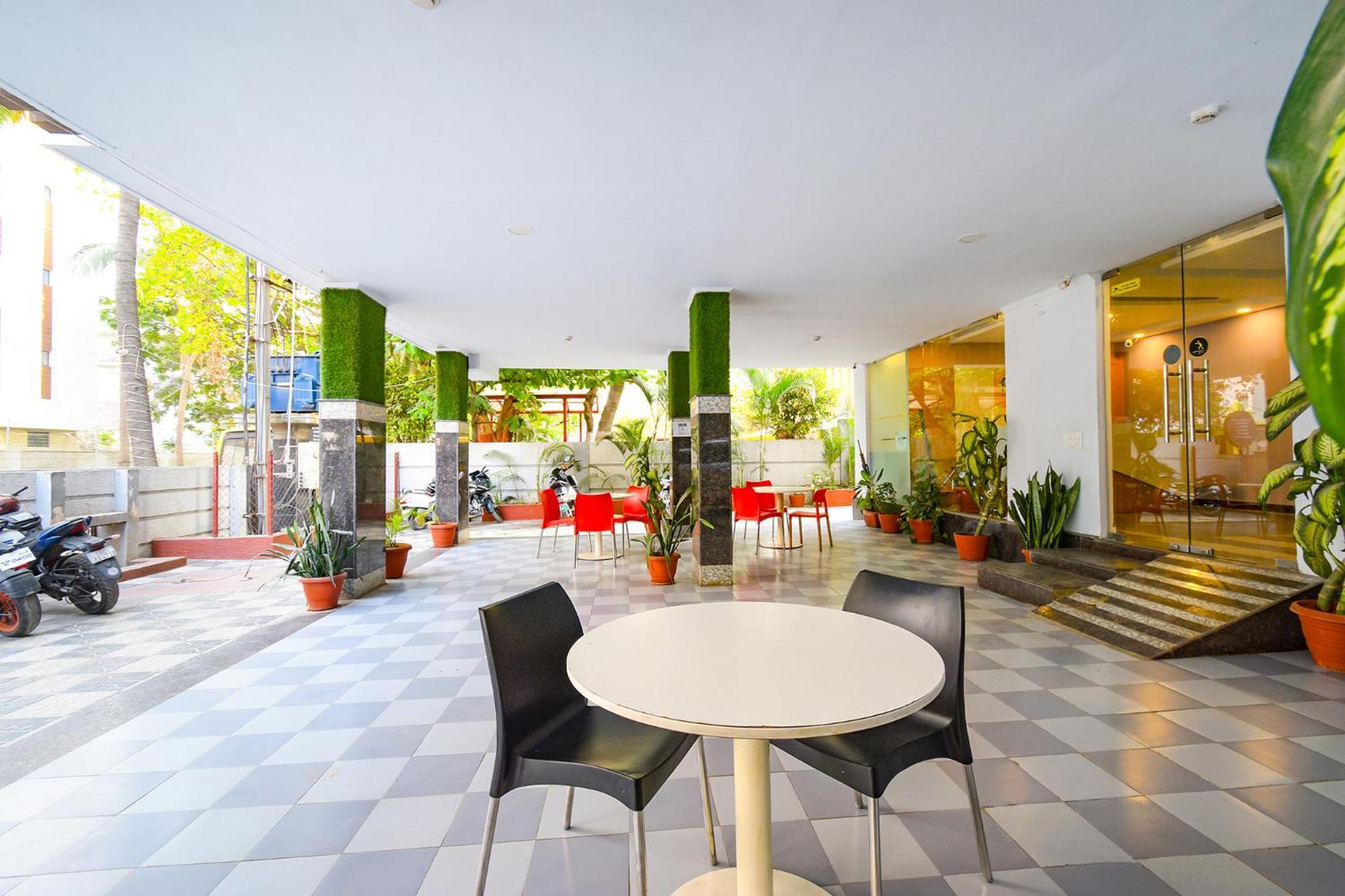 Fabhotel The Cinco Primera - Nr Kbr Park, Banjara Hills Hyderabad Exterior photo